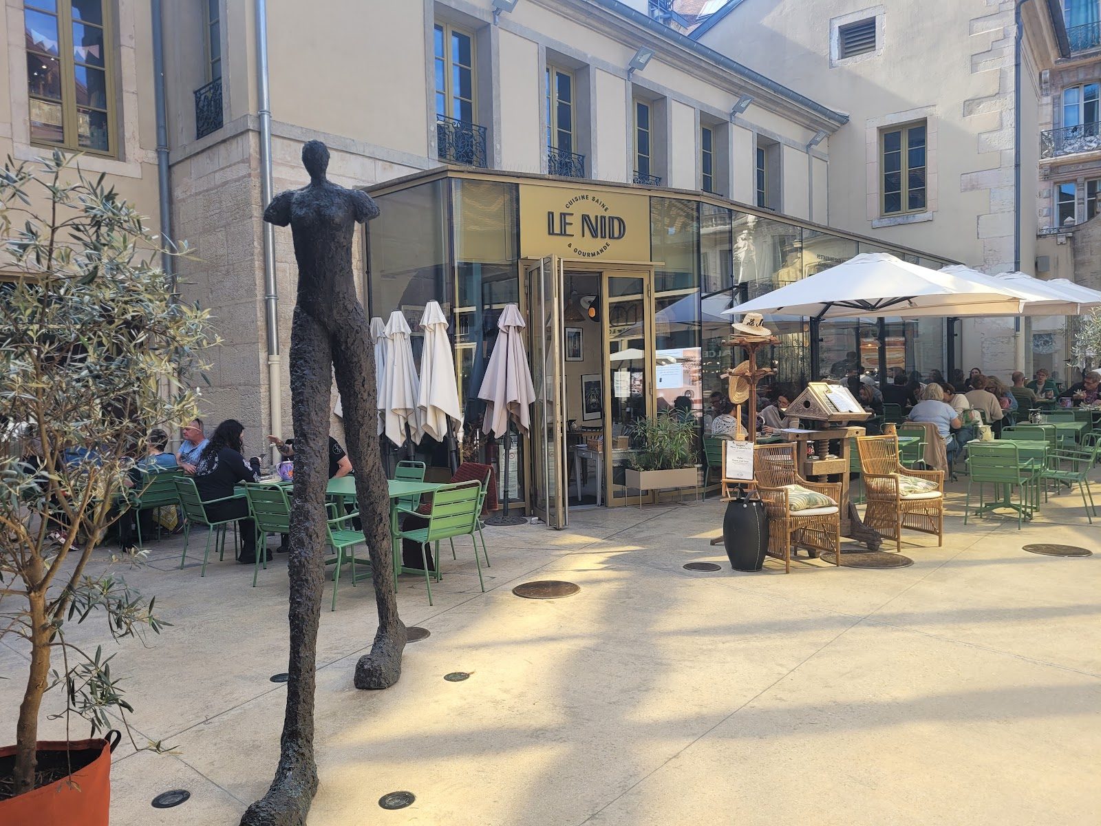 Le Nid, restaurant à Dijon
