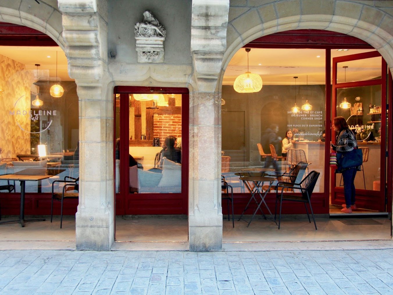 Madeleine Café, restaurant à Dijon
