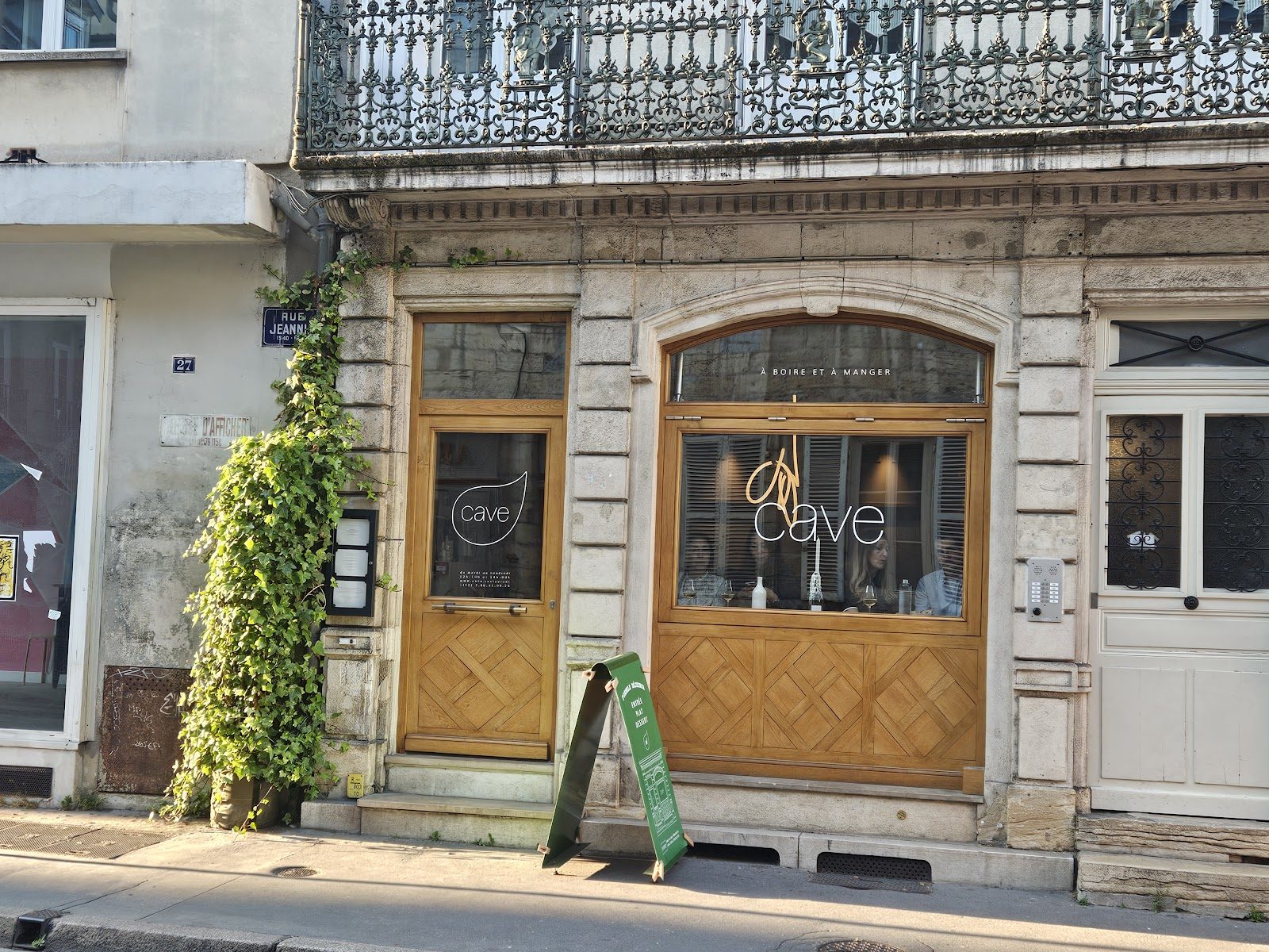 Cave, restaurant à Dijon
